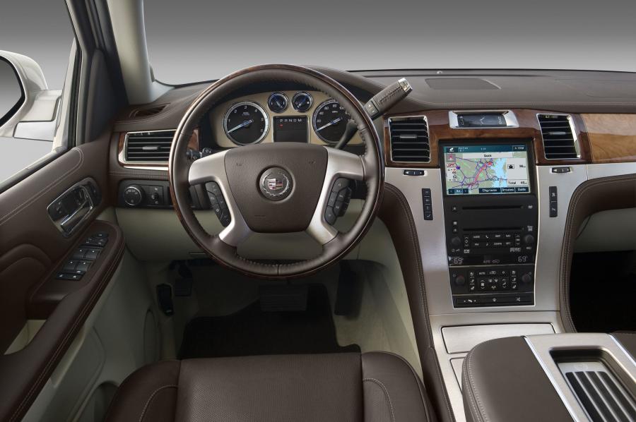  Cadillac Escalade Platinum 2007 года  (фото 9 из 18)